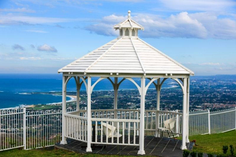 White timber pergola from Bulli Lookout point